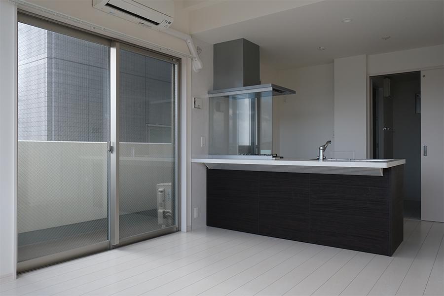 福岡市中央区荒戸の賃貸物件/コンパクトながら清潔なキッチン。