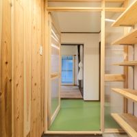 福岡市中央区小笹の賃貸物件/玄関から見た様子。