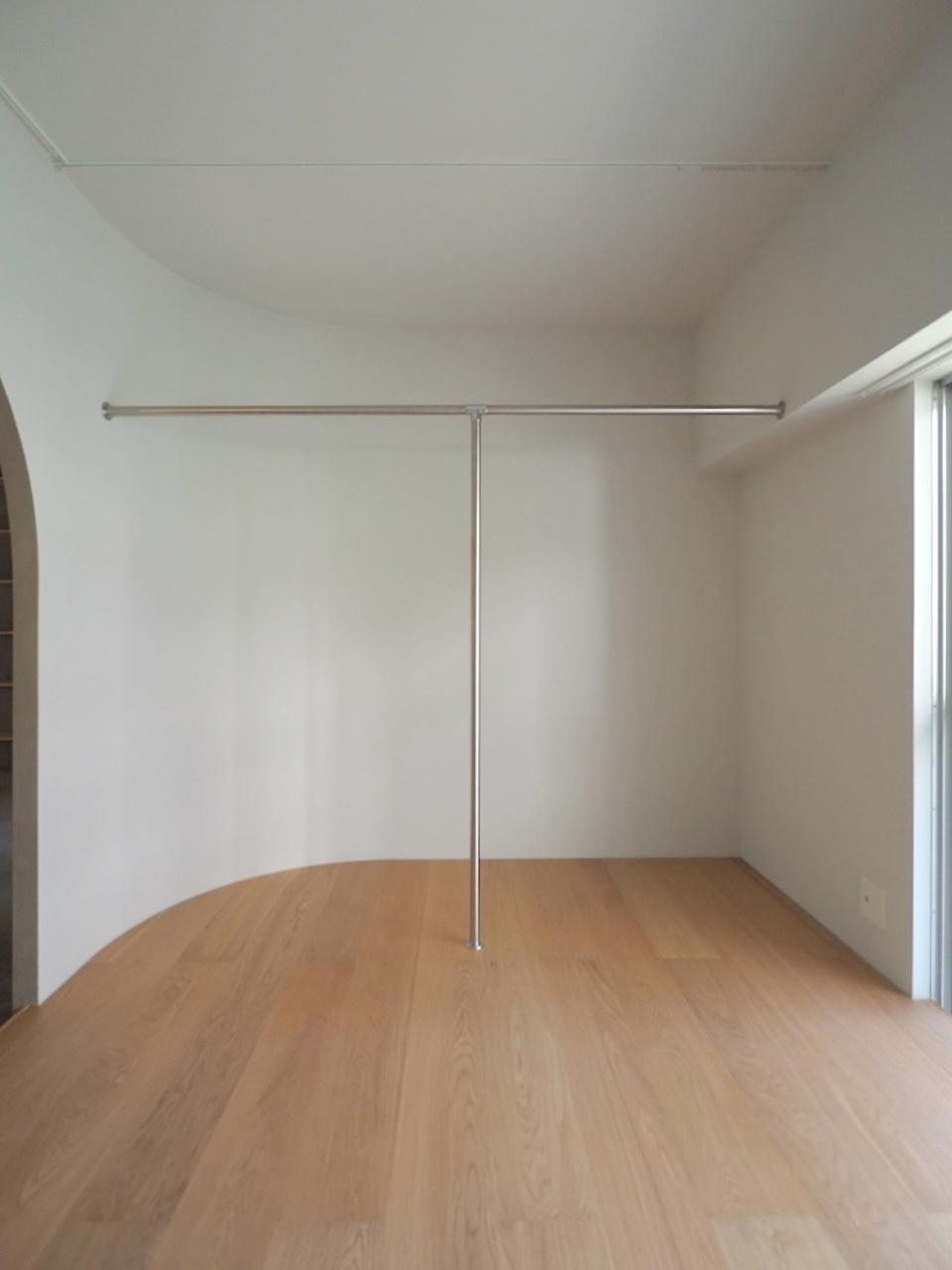 福岡市南区向野の売買物件/湾曲した壁がおもしろい。