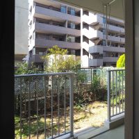 福岡市南区向野の売買物件/バルコニーから降りて専用庭へ。