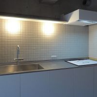 福岡市南区向野の売買物件/タイルが素敵なキッチン。