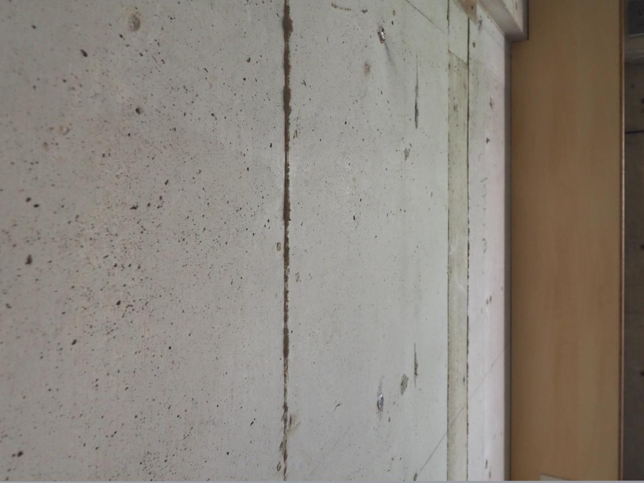 福岡市南区向野の売買物件/無骨に打ちっぱなし。