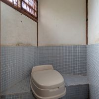 糸島市二丈吉井の売買物件/お手洗い。汲み取りです。