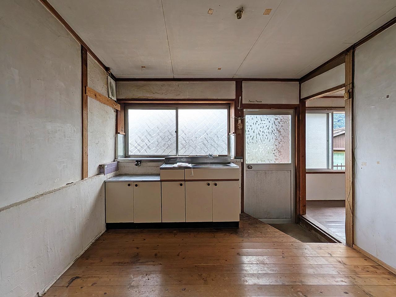 糸島市二丈吉井の売買物件/キッチン。