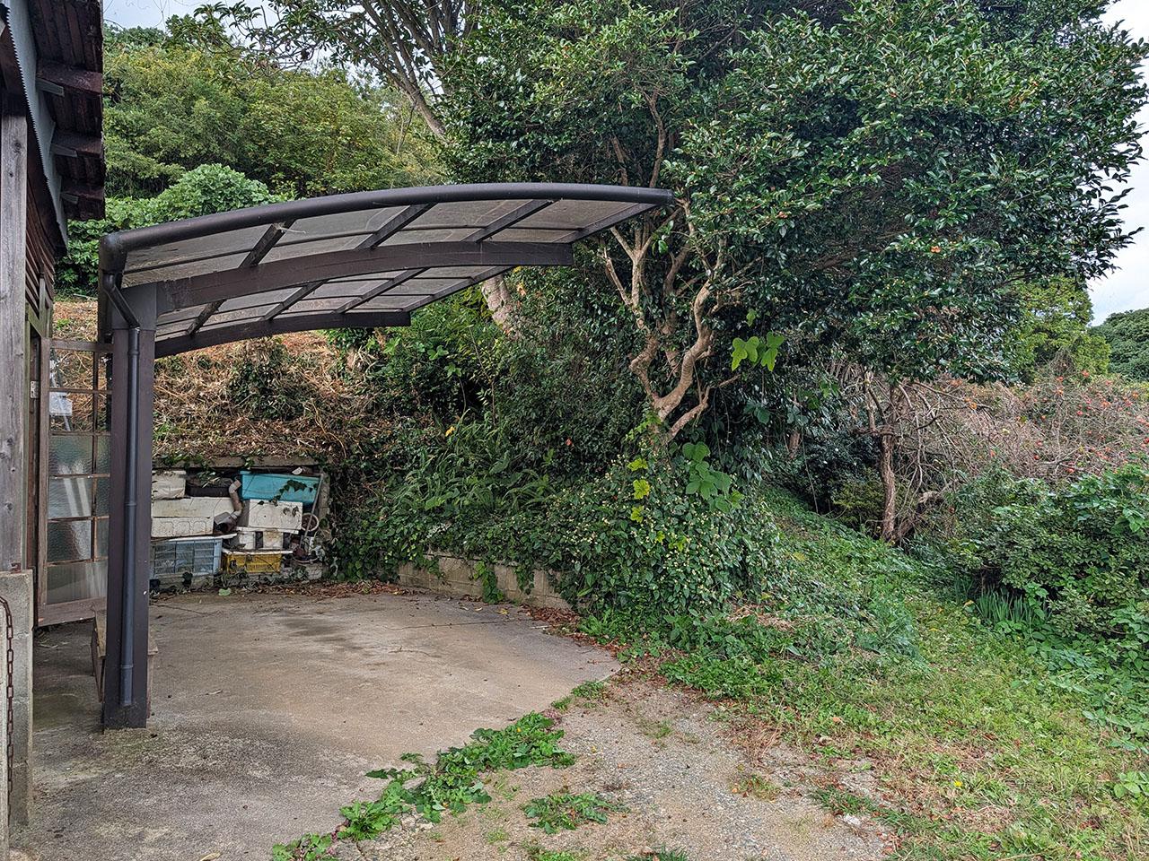 糸島市二丈吉井の売買物件/駐車場。