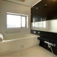 北九州市門司区大里本町の賃貸物件/浴室の窓からもビューが！