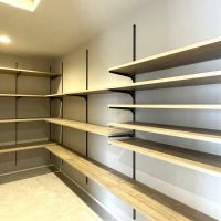 北九州市門司区大里本町の賃貸物件/キッチン奥のクローゼットもたっぷり収納できます