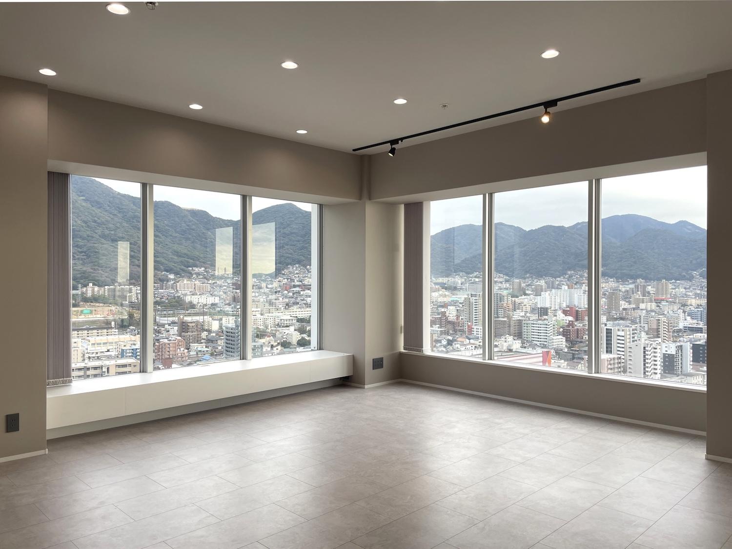 北九州市門司区大里本町の賃貸物件/リビングは3面採光の開放空間