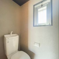 福岡市城南区鳥飼の賃貸物件/窓付きトイレ。