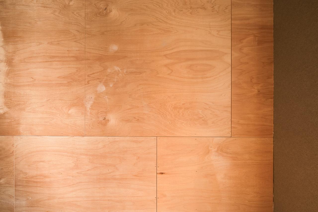 福岡市城南区鳥飼の賃貸物件/ラワン合板がいい雰囲気を出しています。