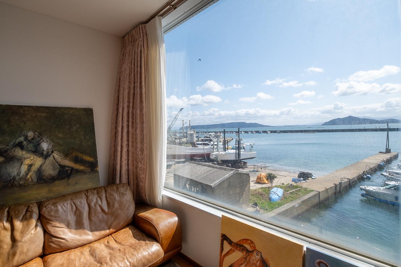 福岡市西区宮浦の売買物件/窓アップ。