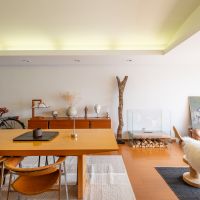 福岡市西区宮浦の売買物件/キッチンからみたリビング。