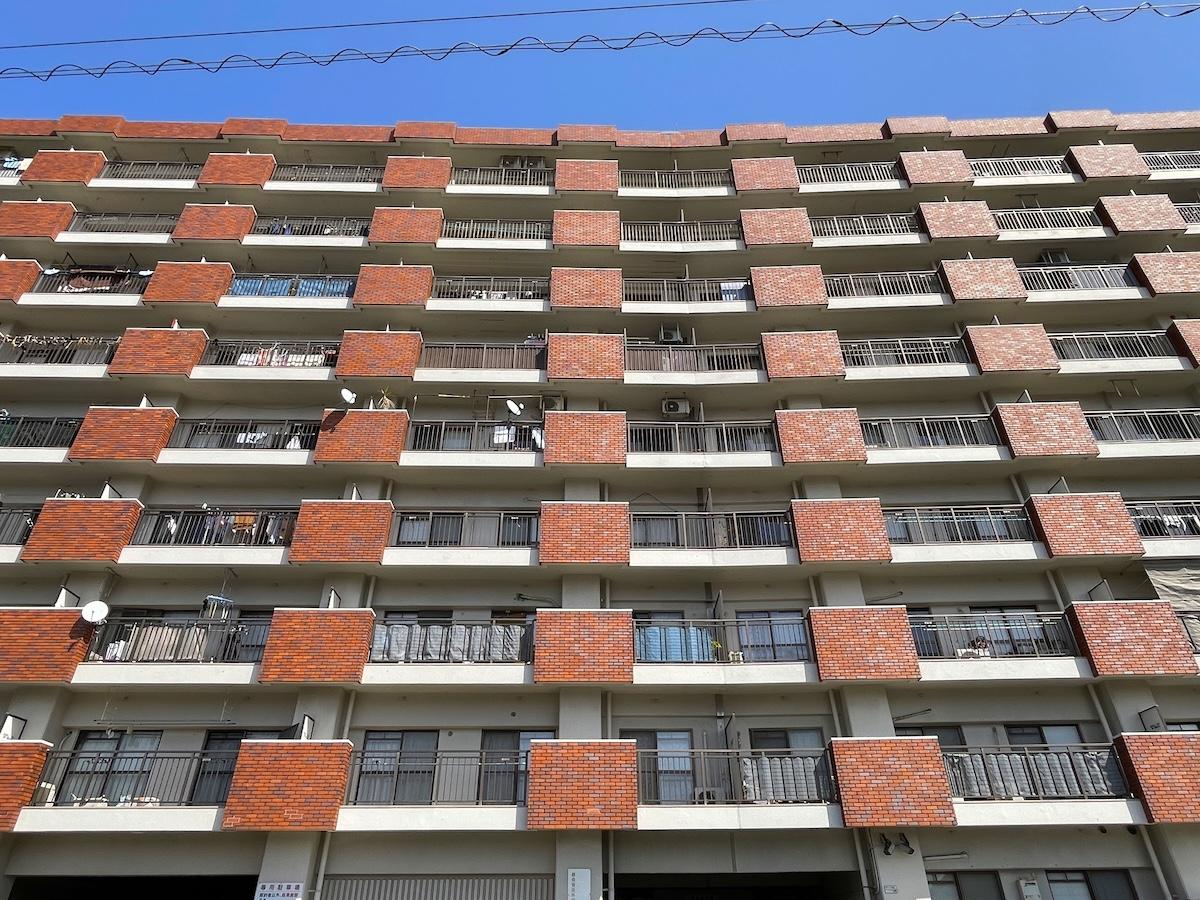 北九州市門司区旧門司の売買物件/レトロなレンガ外観がかわいい集合住宅。