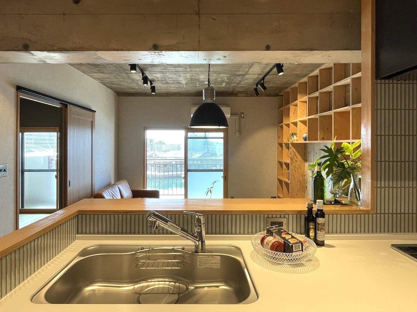 北九州市門司区旧門司の売買物件/料理をしながら海ビューを眺められます。