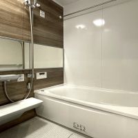 北九州市門司区旧門司の売買物件/ピカピカな浴室。