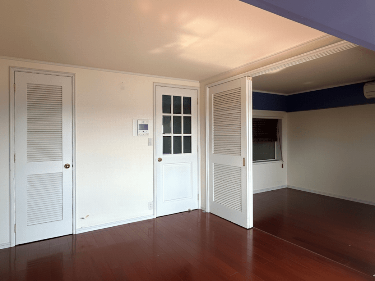 福岡市中央区大濠公園 の賃貸物件/室内はシンプルな内装。