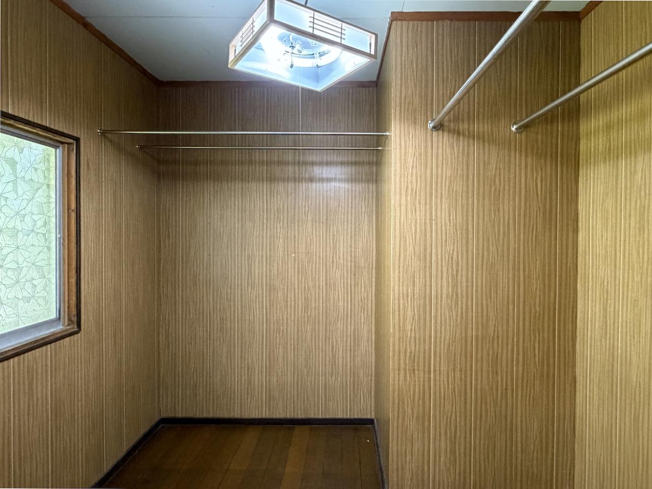 福岡市西区大字宮浦の賃貸物件/2階洋室3。こちらはウォークインクローゼットとしても使えそう。