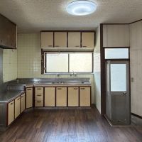 福岡市西区大字宮浦の賃貸物件/キッチン。かなり大きめ。これは魚をさばくための大きさか！？