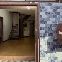 福岡市西区大字宮浦の賃貸物件/玄関外から。