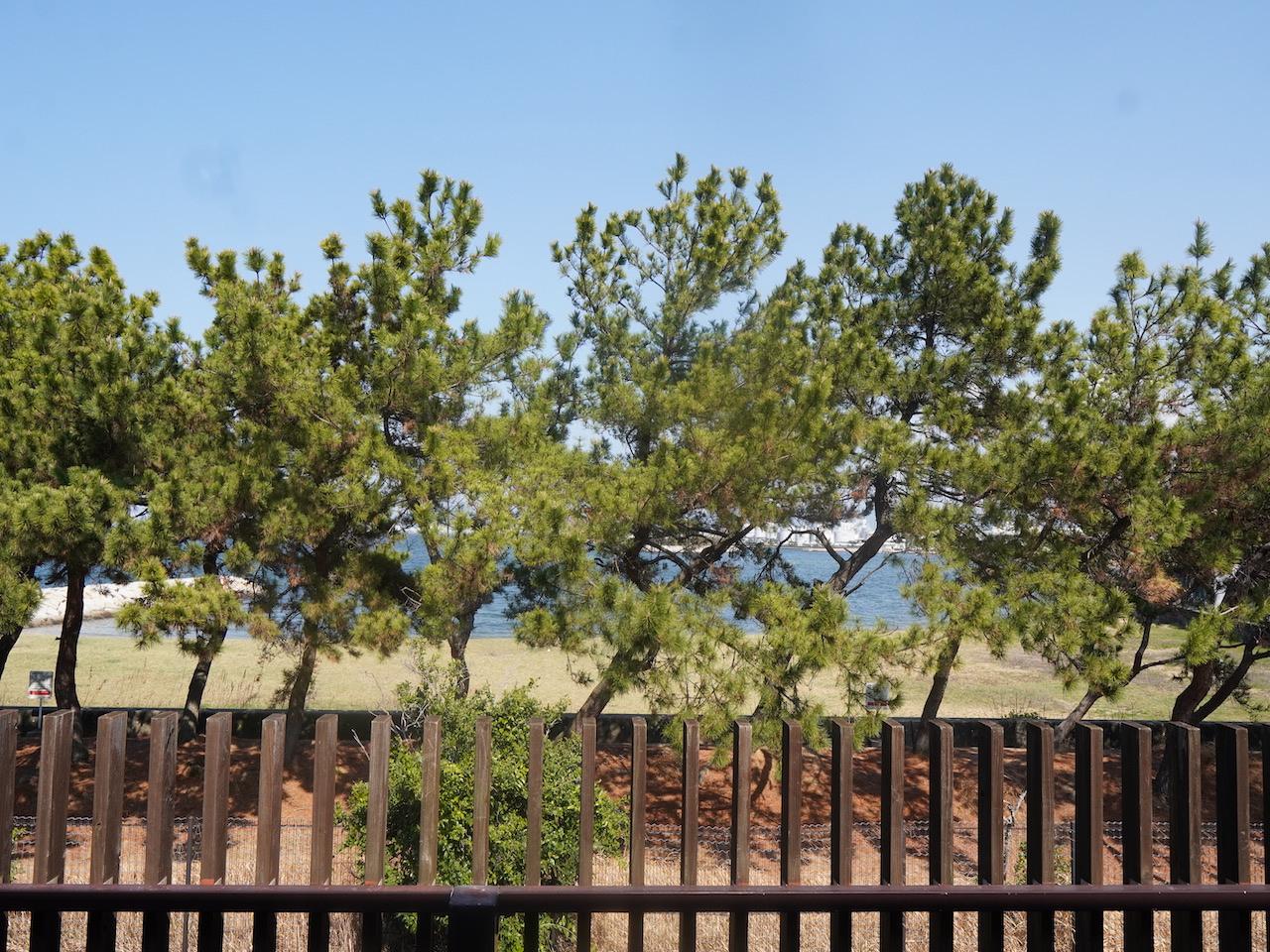 福岡市中央区福浜の売買物件/バルコニーの先には、福浜海岸がゆったりと広がります。