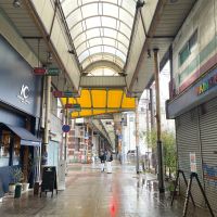 福岡県直方市古町の賃貸物件/アーケード内の色使いが素敵です。