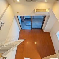 福岡市中央区今泉の賃貸物件/ロフトからの眺め。いたってシンプルな室内です。