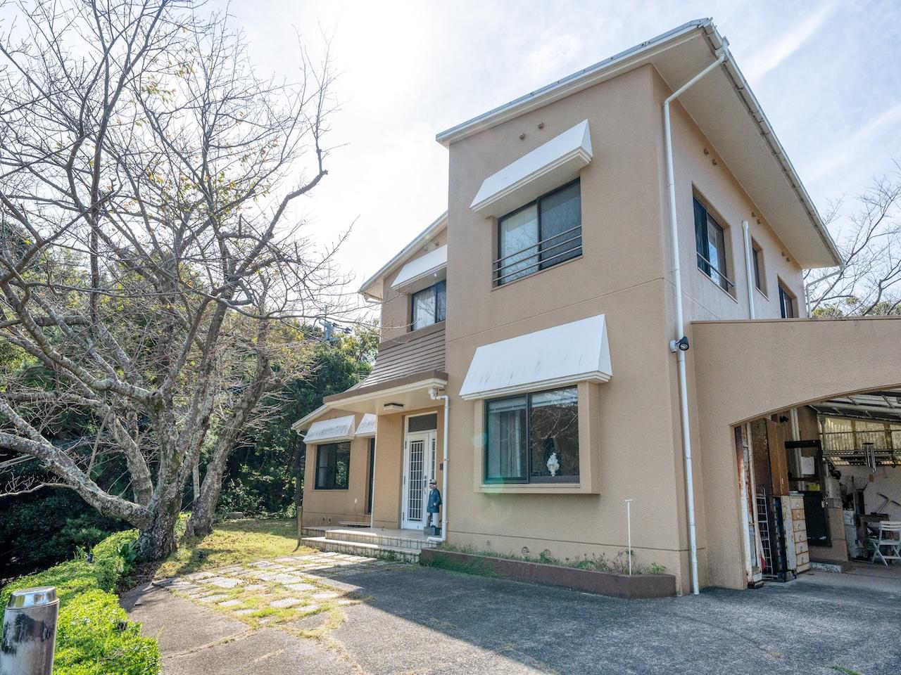 福岡市西区今宿青木の売買物件/敷地内に建物は3棟あり、まずはこちらの建物から。