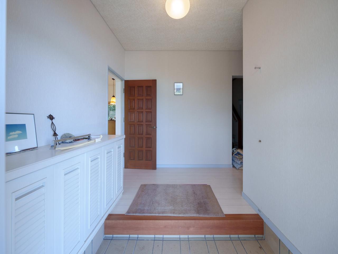 福岡市西区今宿青木の売買物件/ゆとりある広さの玄関