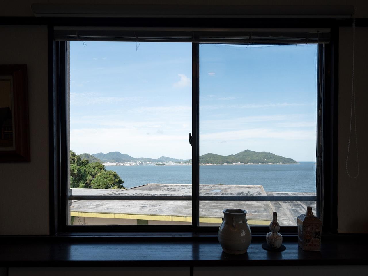 福岡市西区今宿青木の売買物件/窓から海を一望できます。