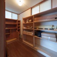 福岡市西区今宿青木の売買物件/和室横の収納。