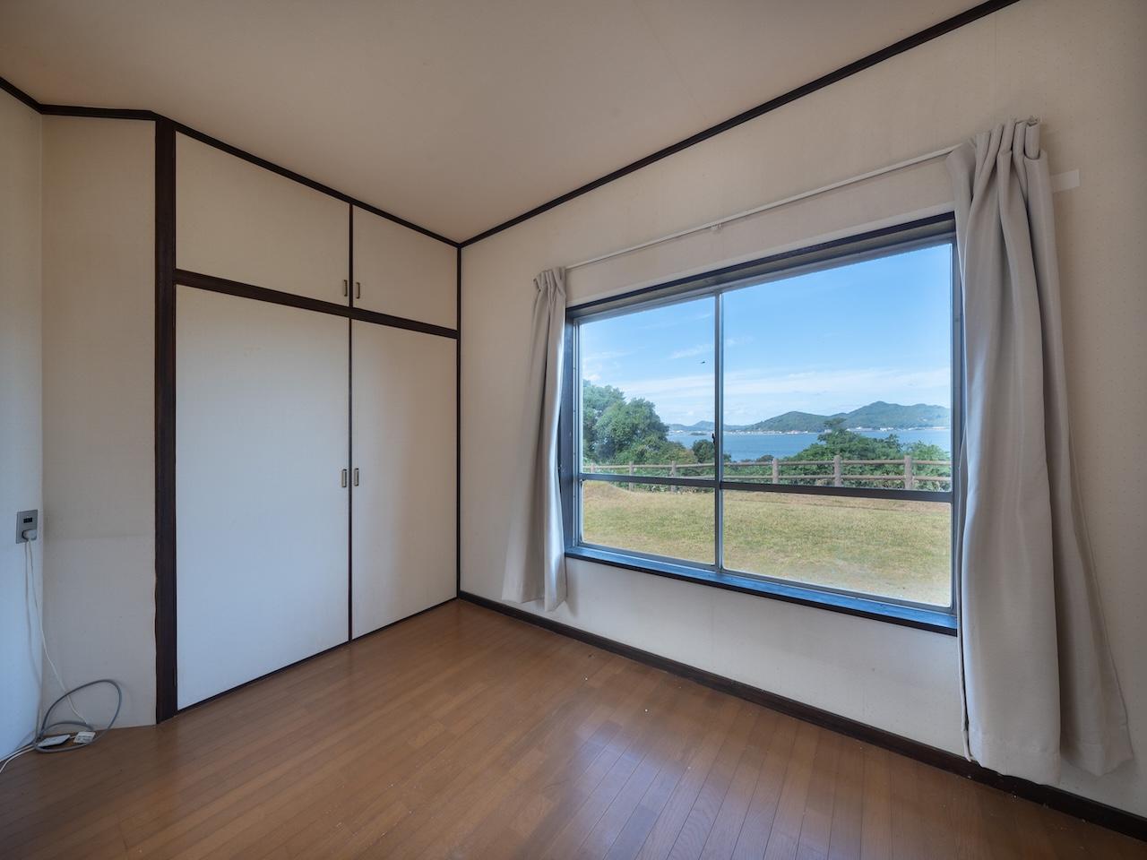 福岡市西区今宿青木の売買物件/お庭と繋がる目線。