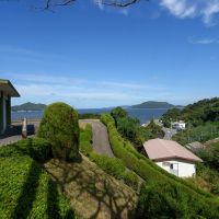 福岡市西区今宿青木の売買物件/おや！？ちらっと写る建物が・・・。