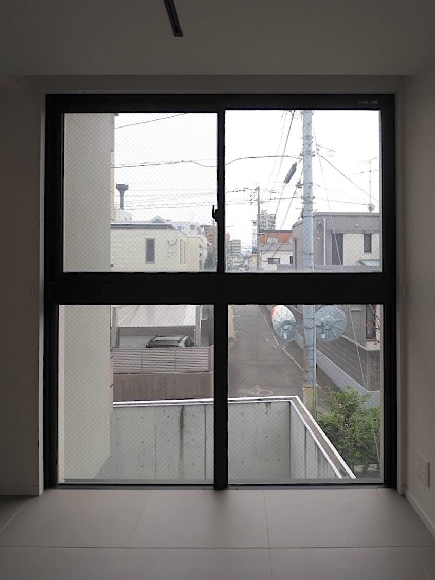 福岡市中央区今川の賃貸物件/窓際に机を置くのもいいですね。