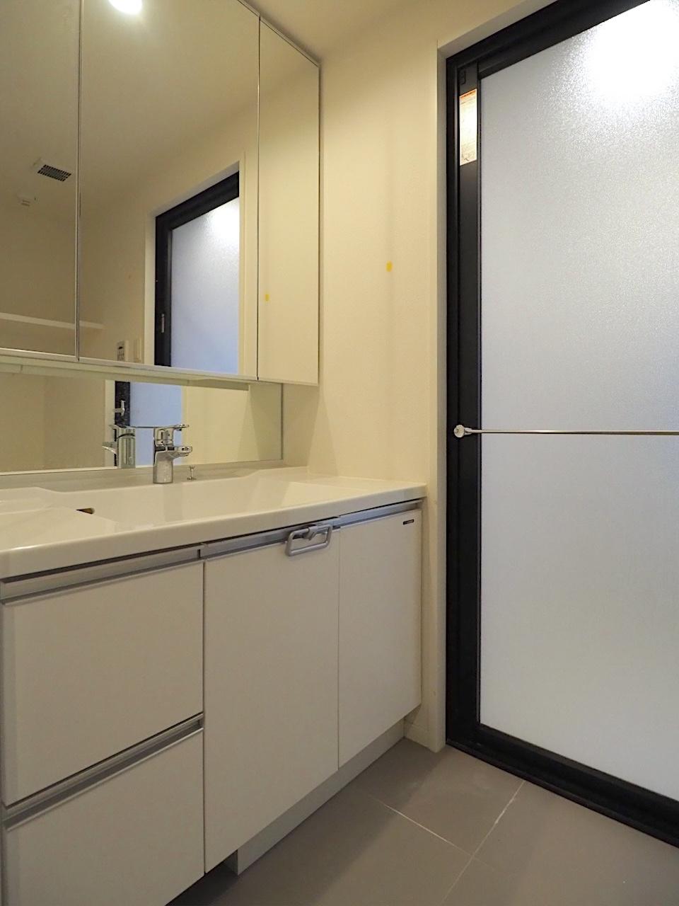 福岡市中央区今川の賃貸物件/独立洗面台。