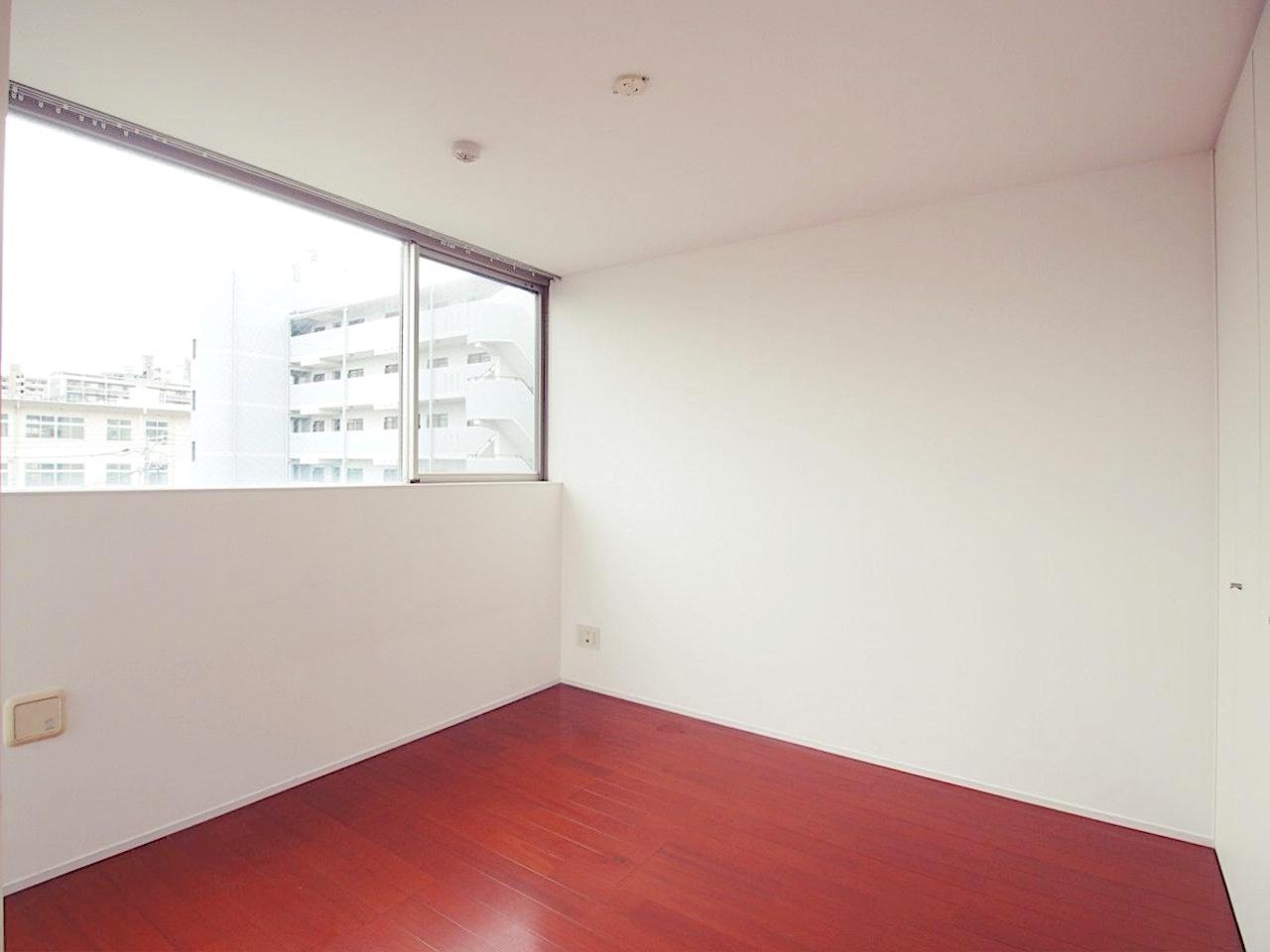 福岡市中央区唐人町の賃貸物件/バルコニー側洋室。