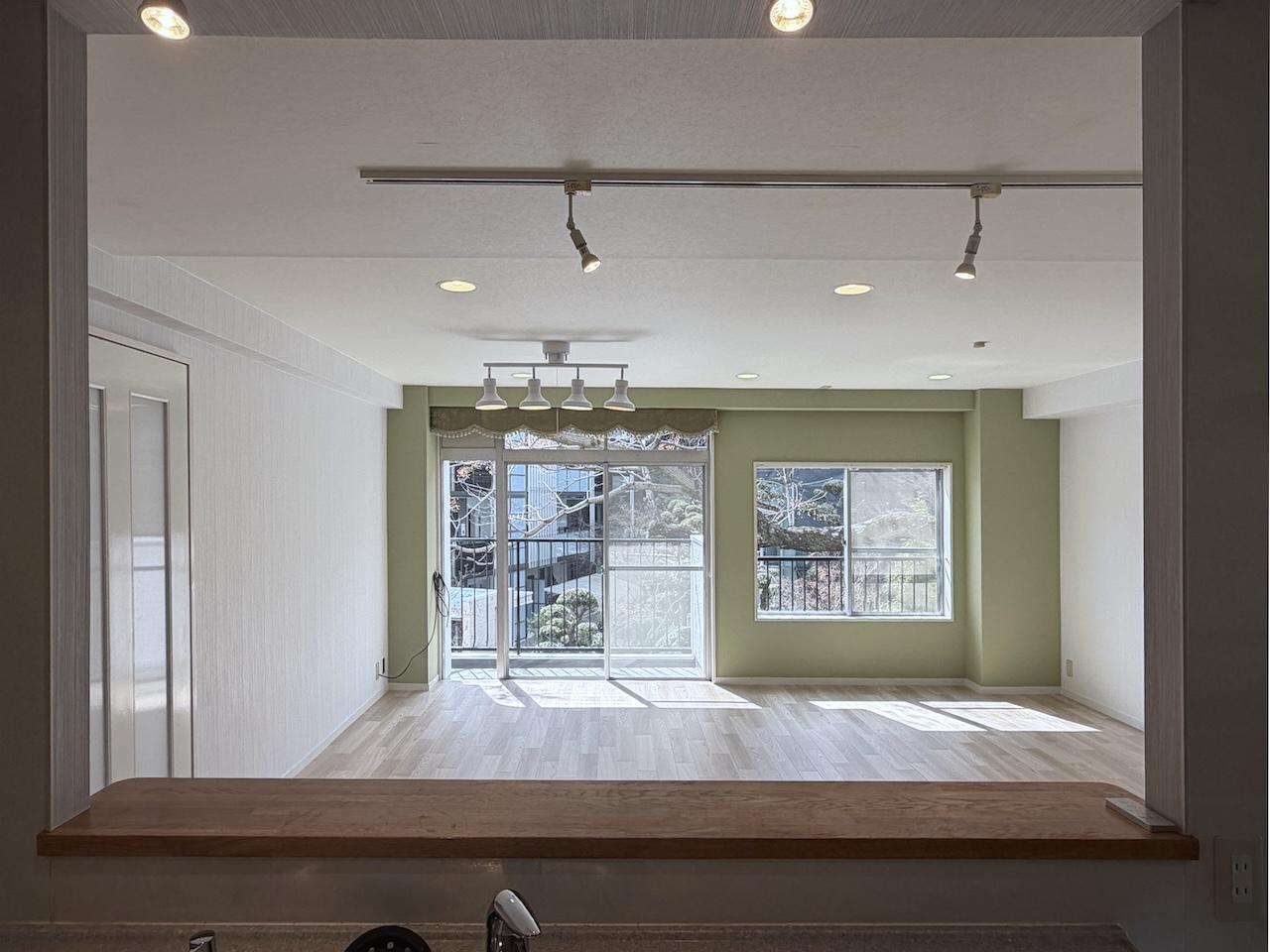 福岡市中央区平尾浄水町の賃貸物件/キッチンからLDK全体を見渡せます。