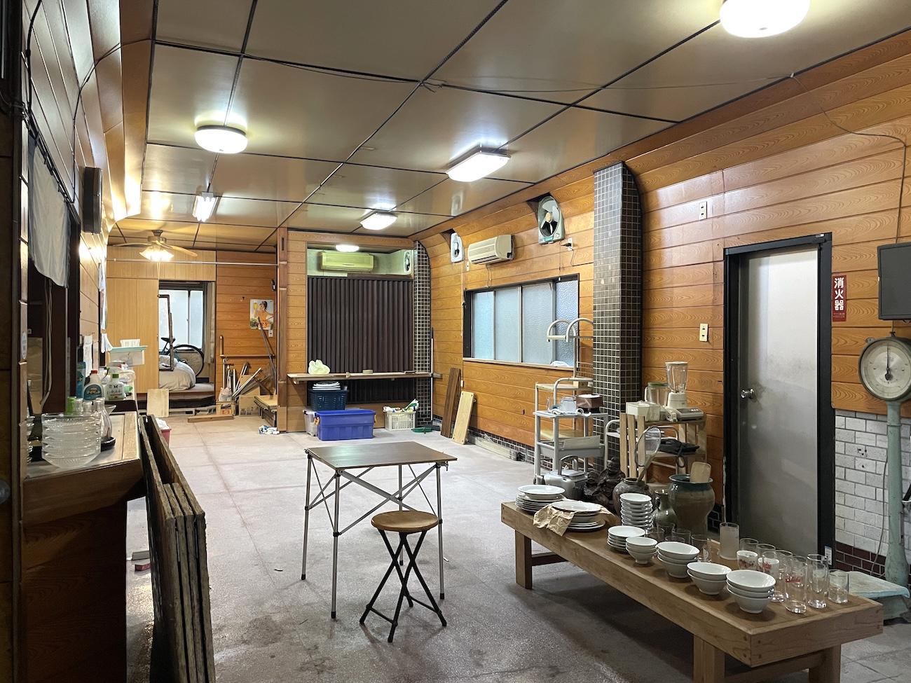 福岡県直方市須崎町の売買物件/厨房をいかして飲食店とするか、まったく別業種で挑むか。