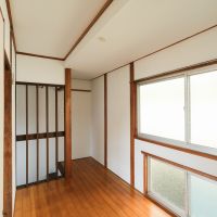 福岡市中央区谷の賃貸物件/階段を上がった先の廊下。