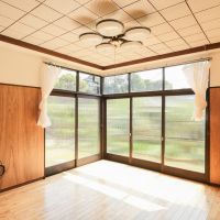 福岡市中央区谷の賃貸物件/母屋から少しせり出した書斎8帖。建具の渋さ、いい。