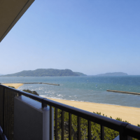 福岡市西区愛宕浜の売買物件/海までこの距離。博多湾の朝焼けや夕景を、日常の中で楽しめます。