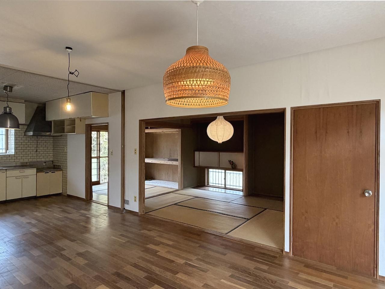 福岡県久留米市草野町の賃貸物件/隣には和室が2間。