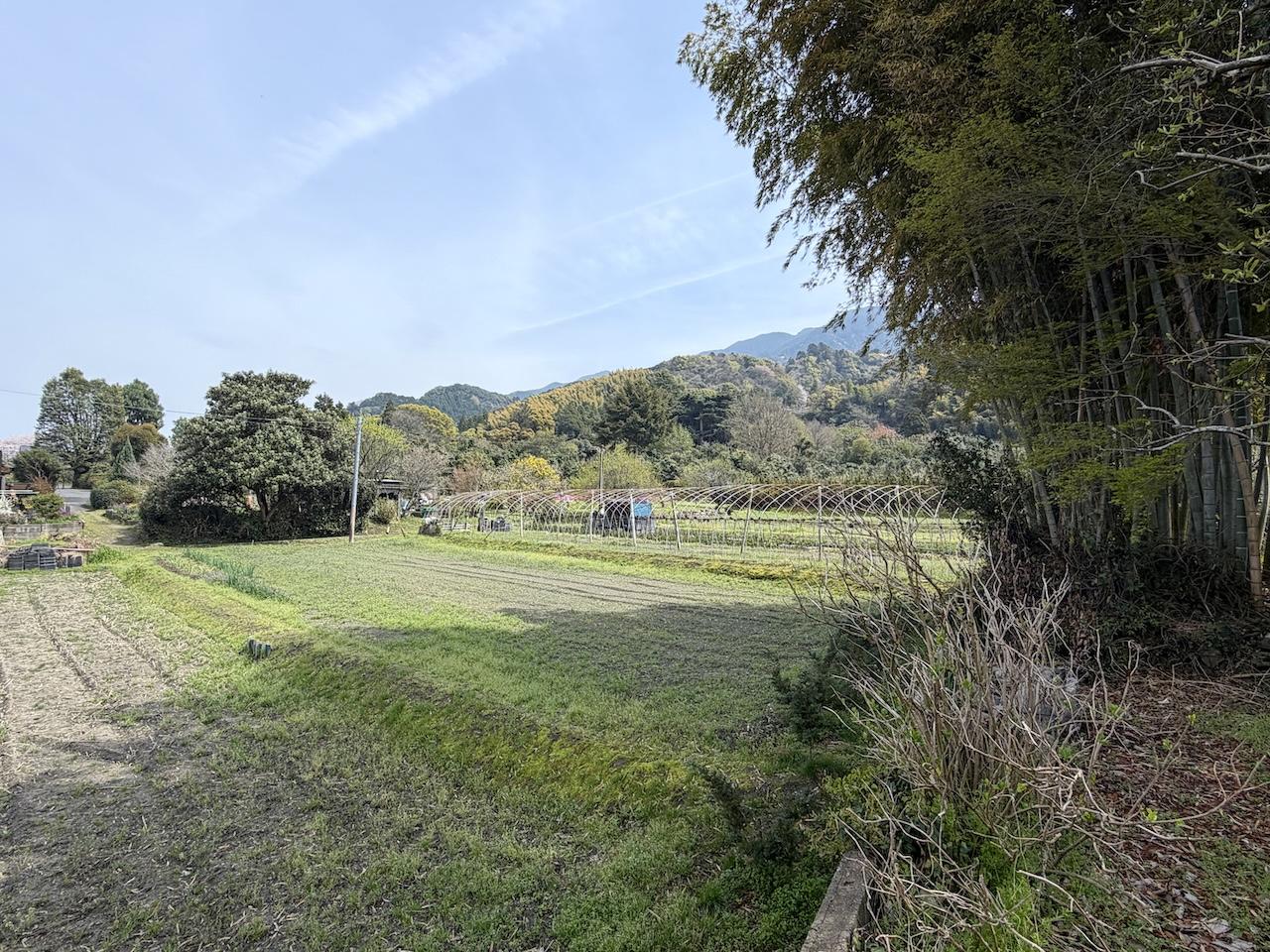 福岡県久留米市草野町の賃貸物件/お庭からも抜けた眺望。自然豊かです。