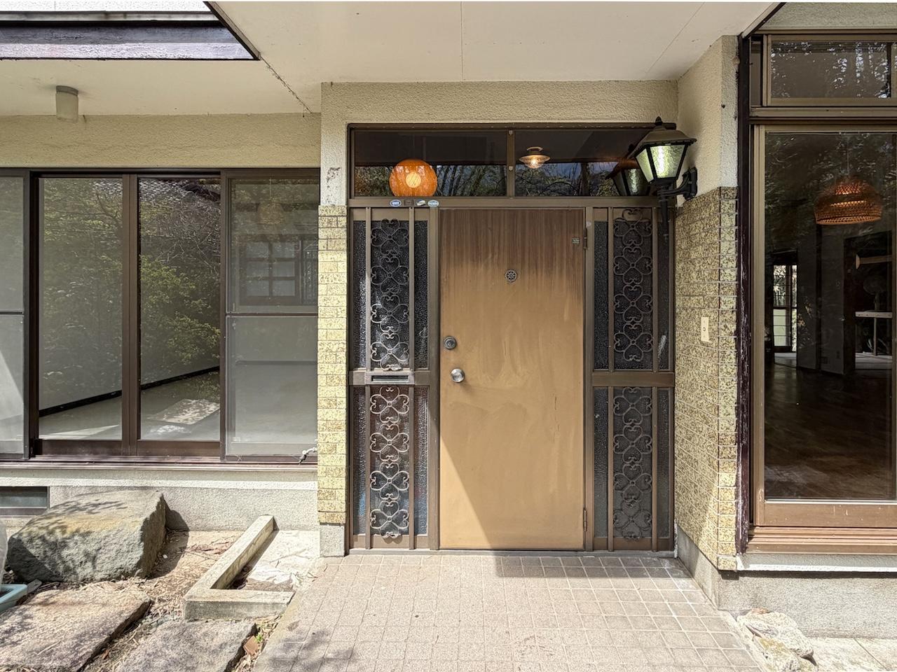 福岡県久留米市草野町の賃貸物件/玄関周り