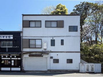 福岡市中央区小笹の賃貸物件/商いと暮らし、裏手に緑を添えて