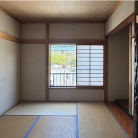 福岡市中央区小笹の賃貸物件/住居区画：2階キッチン横の和室。キッチン横が和室ということは、食事はロースタイル。