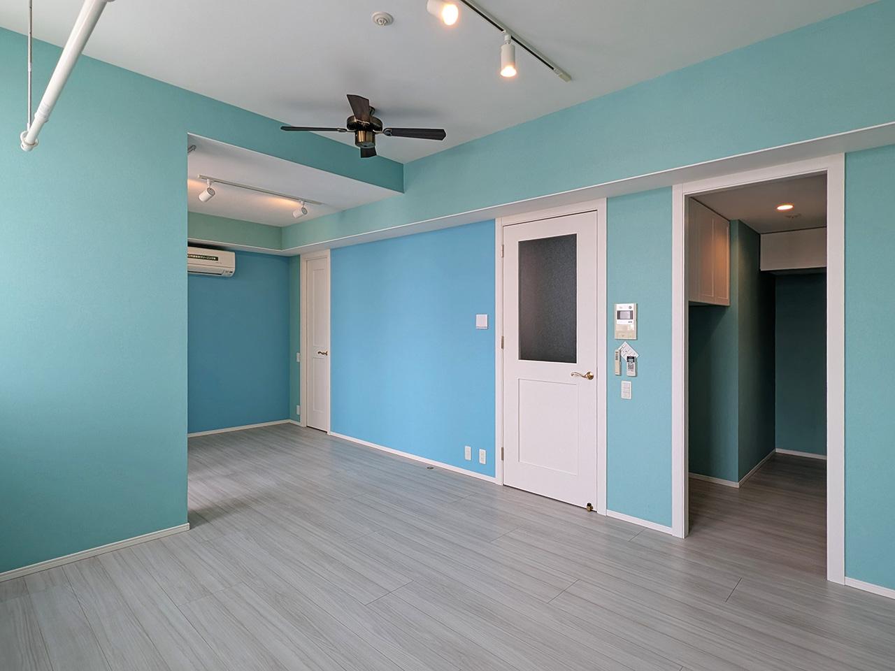 福岡市博多区東比恵の賃貸物件/天井にはシーリングファン付き。