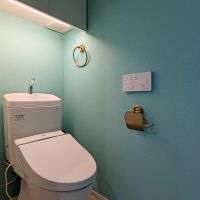 福岡市博多区東比恵の賃貸物件/お手洗い。ペーパーホルダーやタオルハンガーまで意識が高くて、世界観が統一されてるな～。