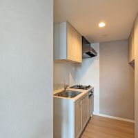 福岡市博多区東比恵の賃貸物件/キッチンは2口コンロ付き。