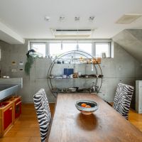 福岡市中央区六本松の賃貸物件/ガラスブロック側から。