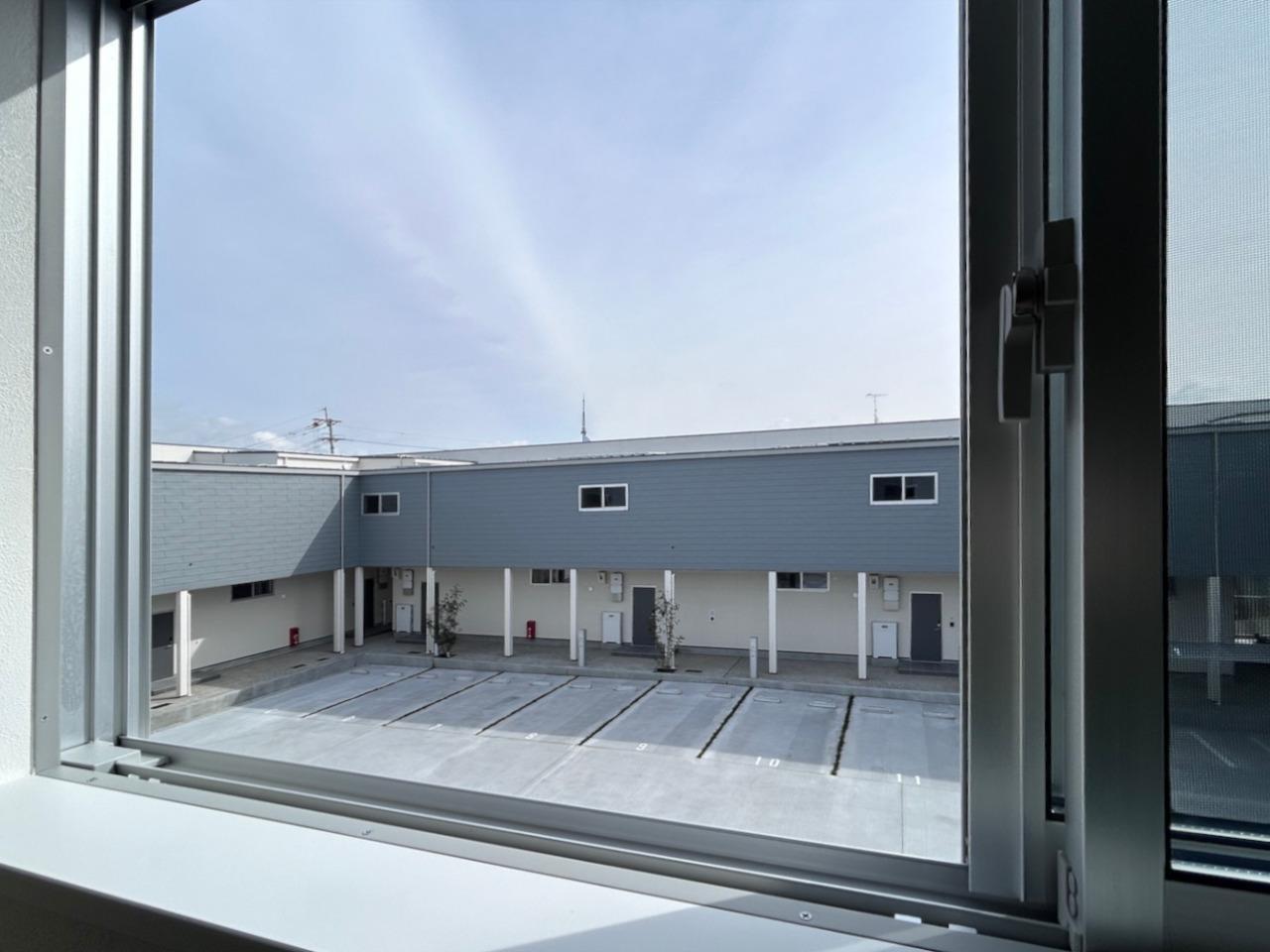 福岡市西区豊浜の賃貸物件/まるで倉庫を思わせる佇まい